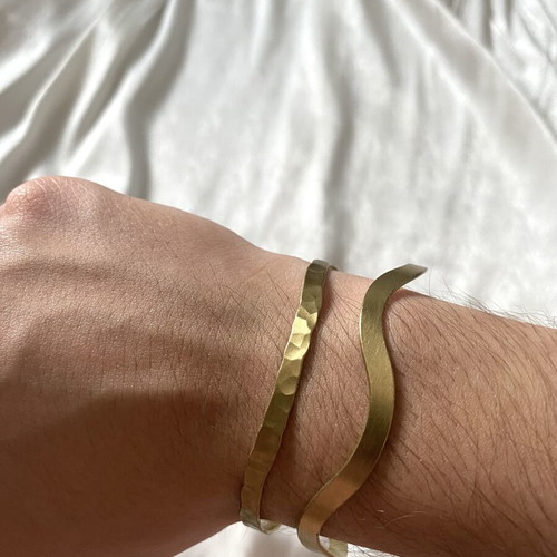 Women's bracelets made of gold-plated brass, new, stainless