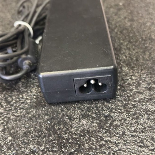 Fujitsu PA03010-6522 original charger used, 24V 2.65A 64W 5.5x2.5mm