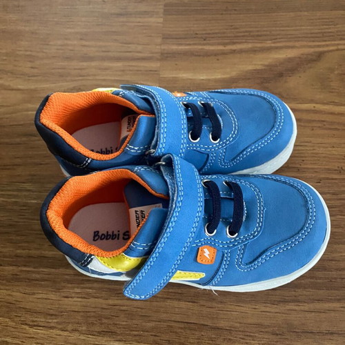 Bobbi shoes blue new, unworn