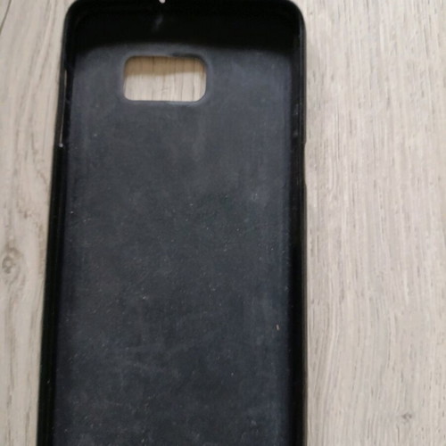 Phone case used with teddy bear design