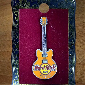 Hard Rock Cafe Paris Guitar Pin