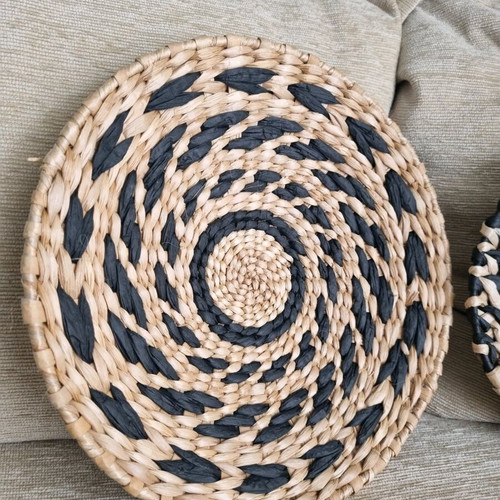 Boho woven decorative plates set like new (2 pcs)
