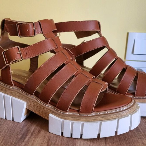 Favela Flatform Sandals No38 Like New Brown Leather