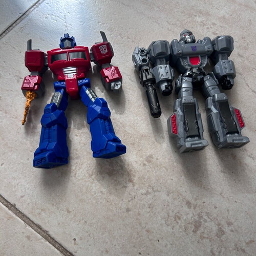Transformers rare set of 2 new figures