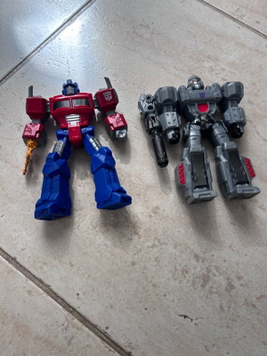 Transformers rare set of 2 new figures