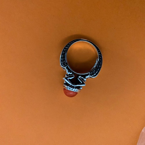 Ring with pink red stone in silver color new