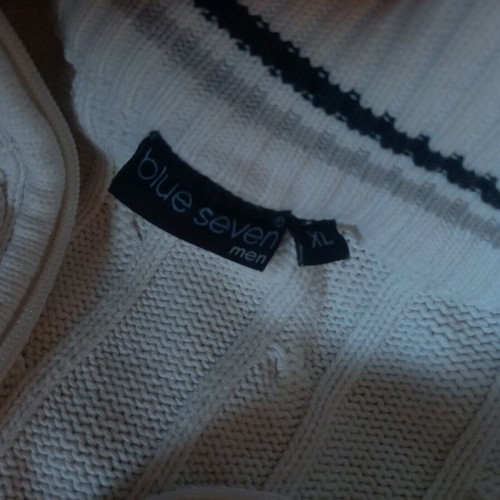 White sweater XL like new with thick knit