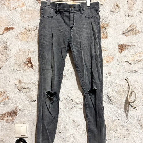 Benetton Dark Grey Ripped Knee Stretchy Skinny Jeans like new