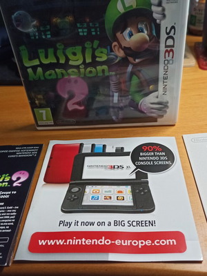 Luigi's Mansion 2 3DS box and manuals, Greek edition