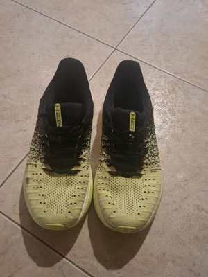 Παπούτσια Under Armour Infinite Elite σαν καινούργιο, αθλητικά, μέγεθος 44, κίτρινα