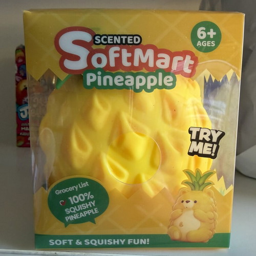 Squishy huge pineapple toy, 1 piece