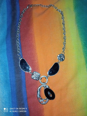 Heavy necklace used with 46cm chain diameter