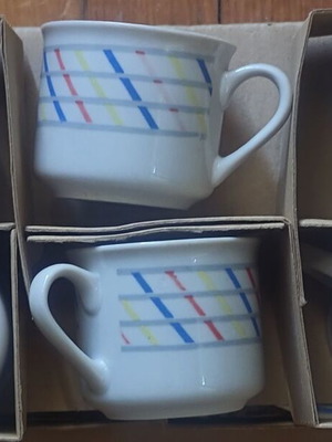 Coffee cups set of 6 new with saucers in box