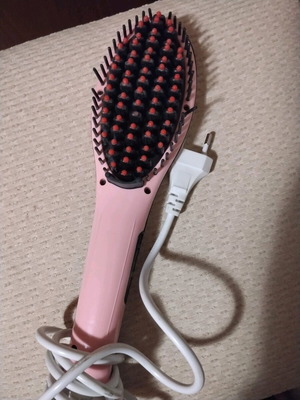Electric hair straightening brush like new
