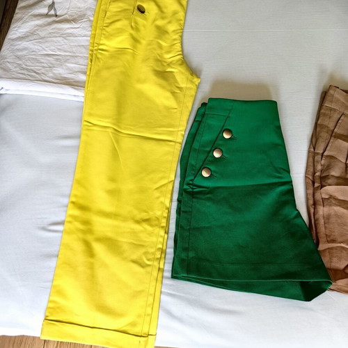 Women's clothes like new, size small