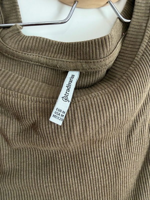 Stradivarius maxi dress brown size M like new
