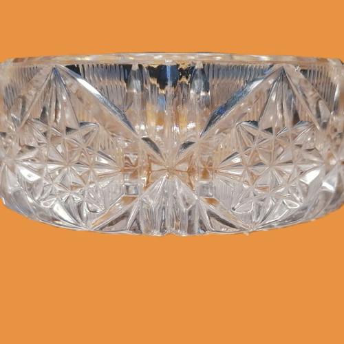 Crystal round ashtray like new