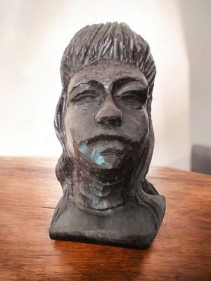 Brazilian indigenous bust old, like new, ebony wood handmade