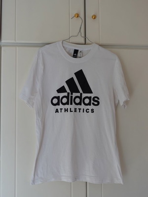 Μπλούζα adidas λευκή μέγεθος M σαν καινούργιο
