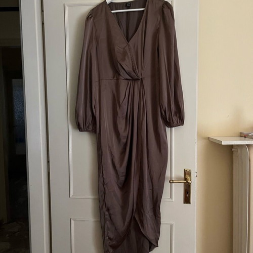 Shein brown satin dress like new, size XL