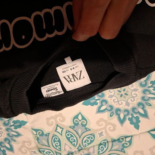 Cinnamoroll kids sweatshirt Zara like new, black, age 8-9
