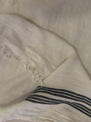 Throw Blanket Tablecloth like new, approx. 1.80 x 1.50 m