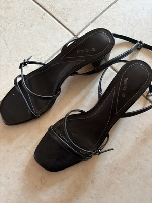 Bershka women's heeled sandals like new, size 38, black