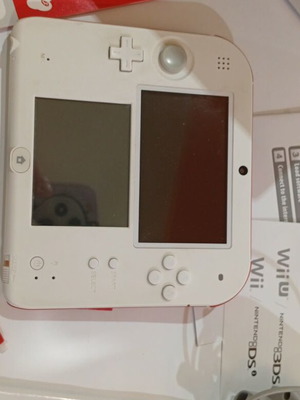 Nintendo 2DS used console with box and accessories
