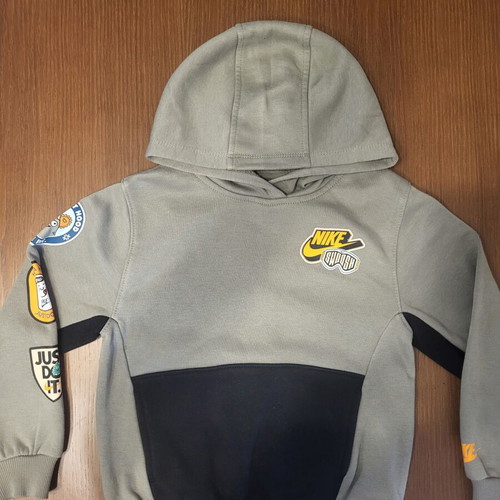 Boys' sports sweatshirt set 5-6 years like new with Nike and Puma