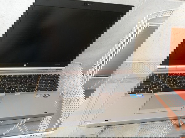 Hp EliteBook 8560p intel i5