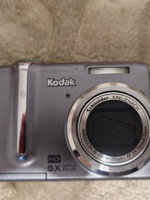 Φωτογραφική μηχανή Kodak Z1275 12mpxl μεταχειρισμένη με κάρτα μνήμης και θήκη