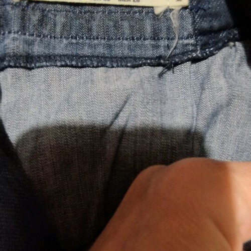 Denim skirt with bow design like new, size S