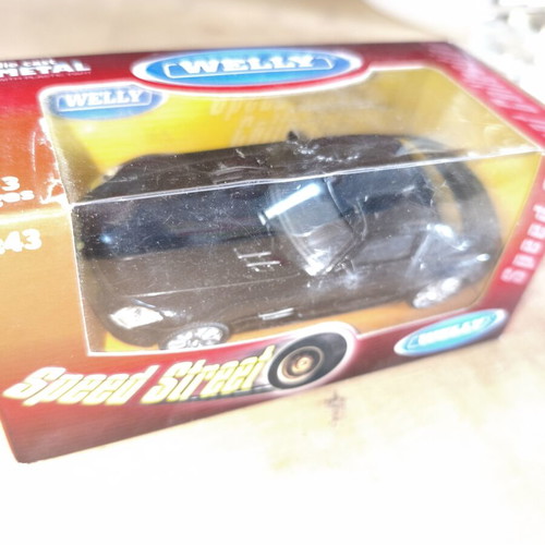 Welly diecast Mercedes SLR McLaren car 1:43 scale