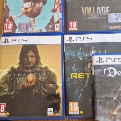 PS5 game discs like new collection