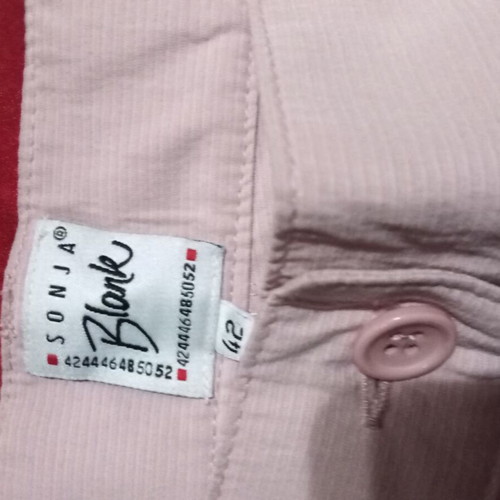 Pants size 42 in peach color