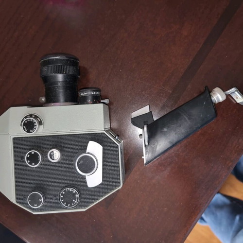 Vintage camera QUARZ-ZOUM DS8-3 μεταχειρισμένη, λειτουργεί αλλά κολλάει