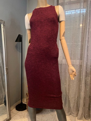 Stradivarius midi burgundy dress used