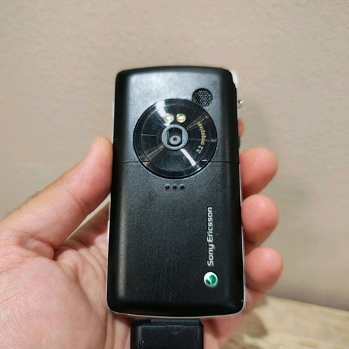 Sony Ericsson W960i used in good condition without charger