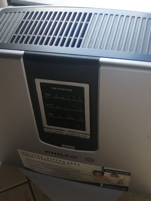 Philco air purifier like new