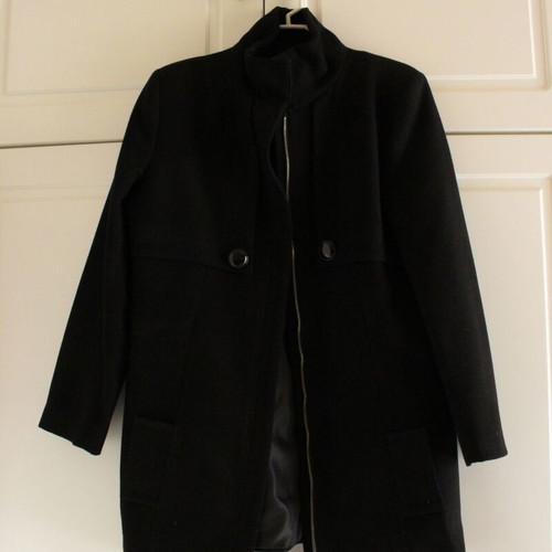 Black coat like new, sizes L and XL