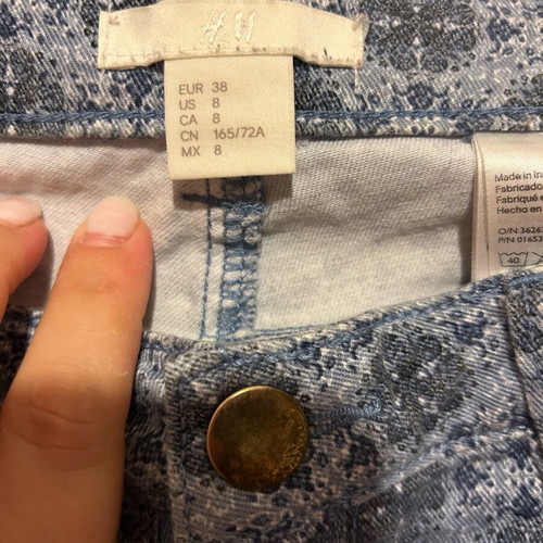 H&M short shorts used with patterns blue in very good condition