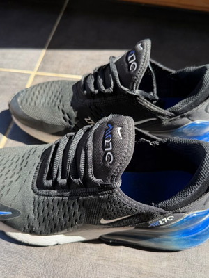 Nike Air Max 270 sports shoes used, size 40, black