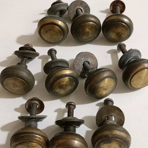 Screw-on handles used, pack of 10, brass, 3 cm