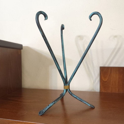 Metal plant pot stand like new with gold detail