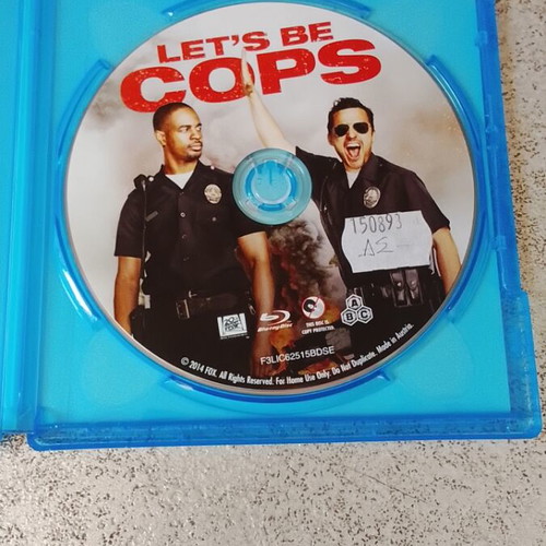 Let's Be Cops Blu-ray like new with Greek subtitles