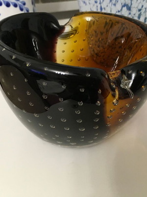 Murano glass art bowl honey colored like new
