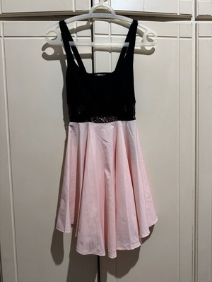 Airy dress like new, black and pink with lace