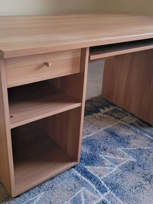 Computer desk used, wood, 140x70x76 cm, drawer and shelves
