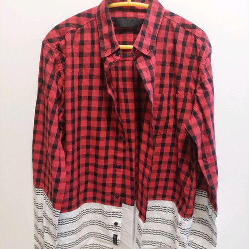 Black Scale men's shirt size M like new, white and red