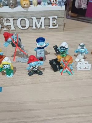 Kinder Smurfs Figures used collectible miniatures